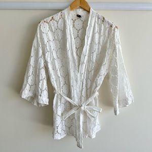 H&M | White Floral Embroidered Kimono Jacket